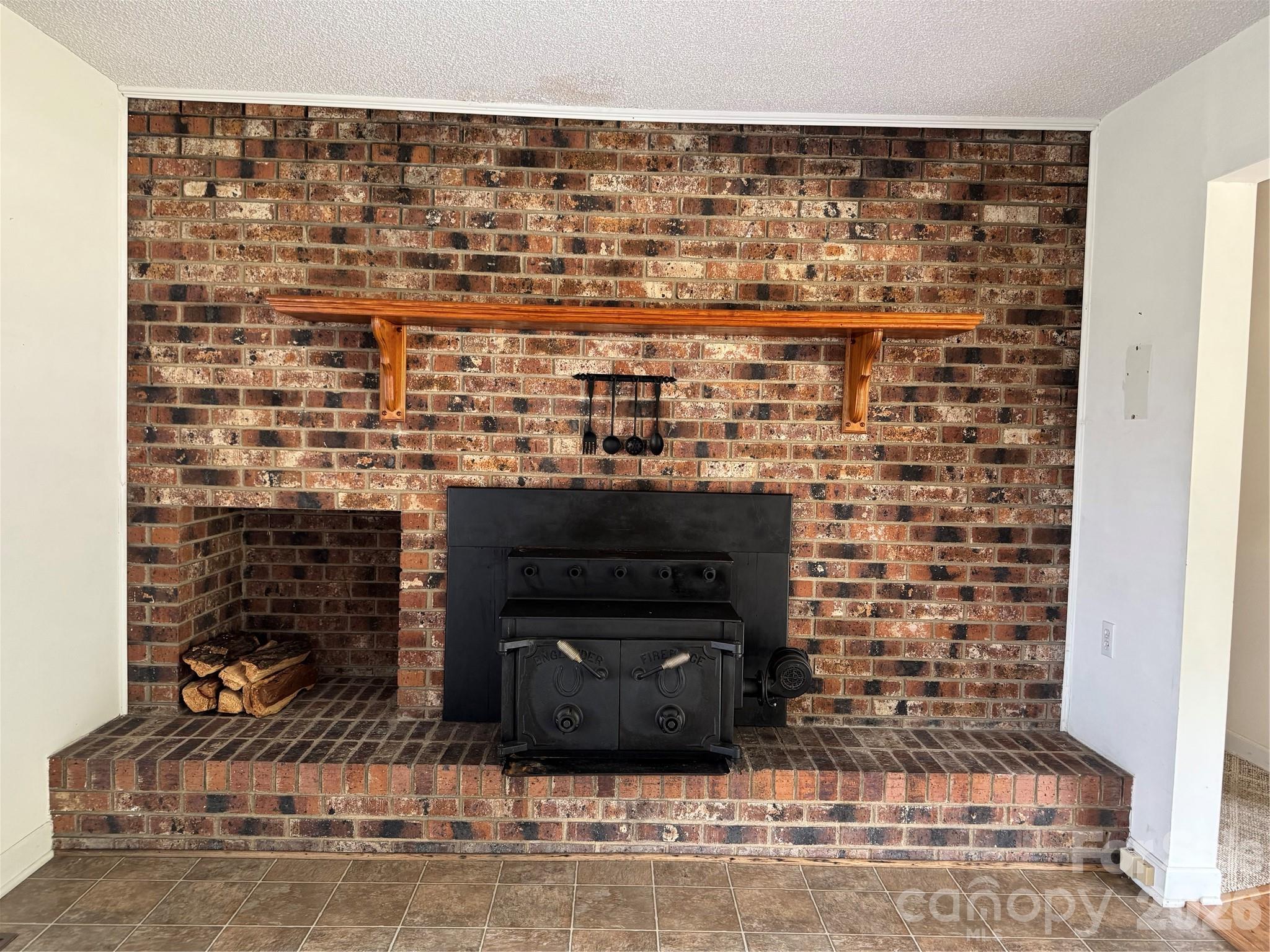 2401 Woodward Mill Road Property Photo 8