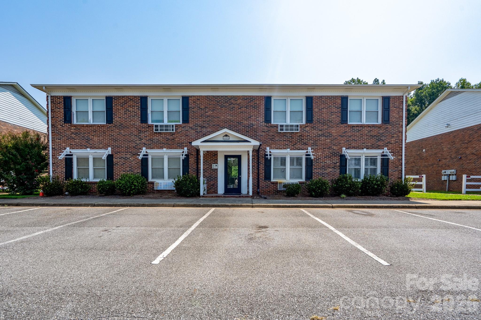 109 Stroupe Road E Property Photo 21