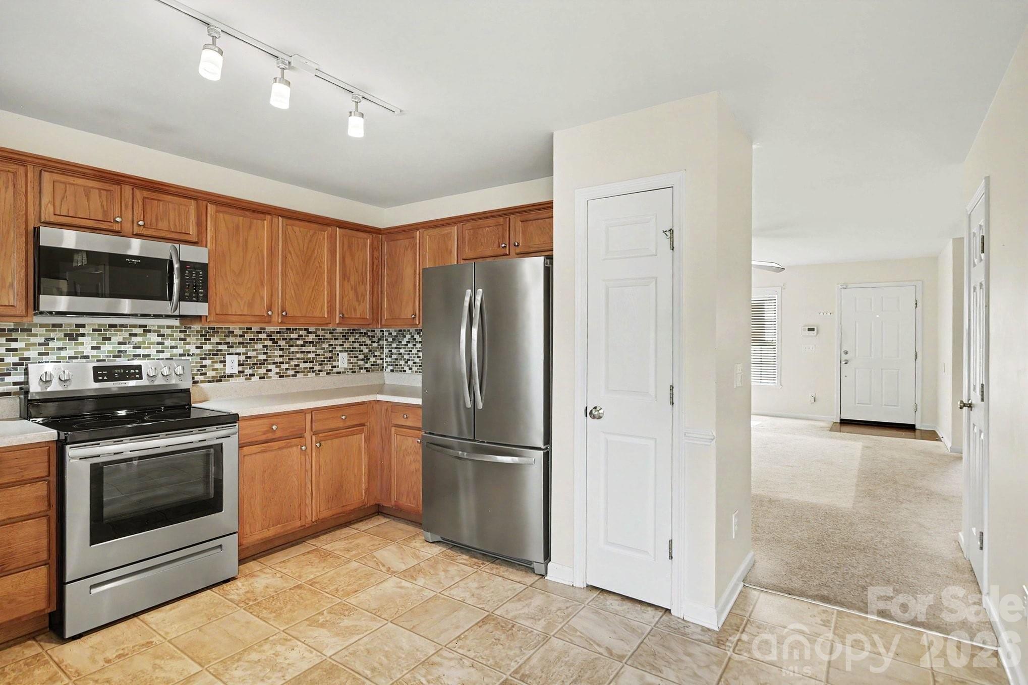 3707 Spanish Peak Drive Property Photo 10
