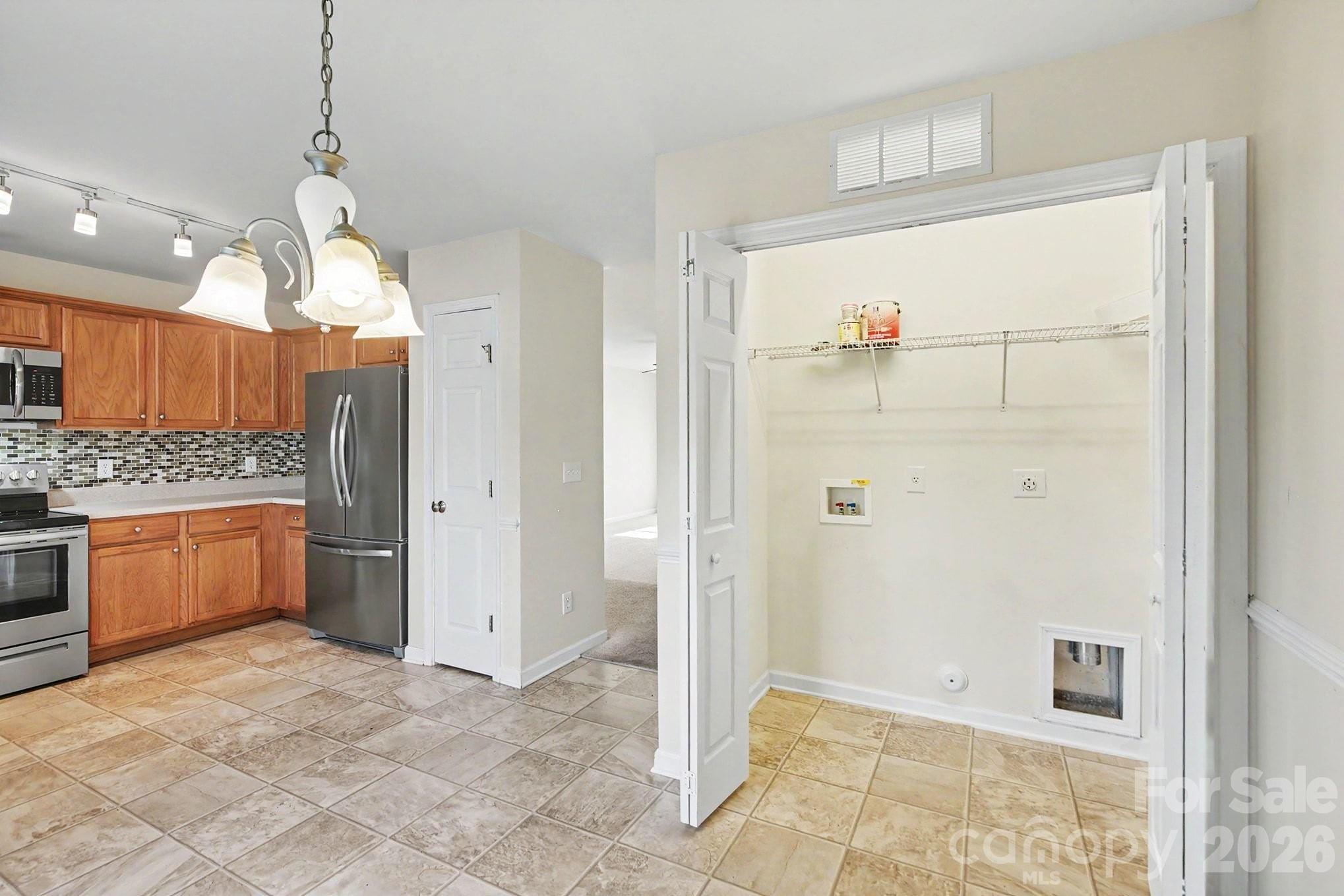 3707 Spanish Peak Drive Property Photo 11