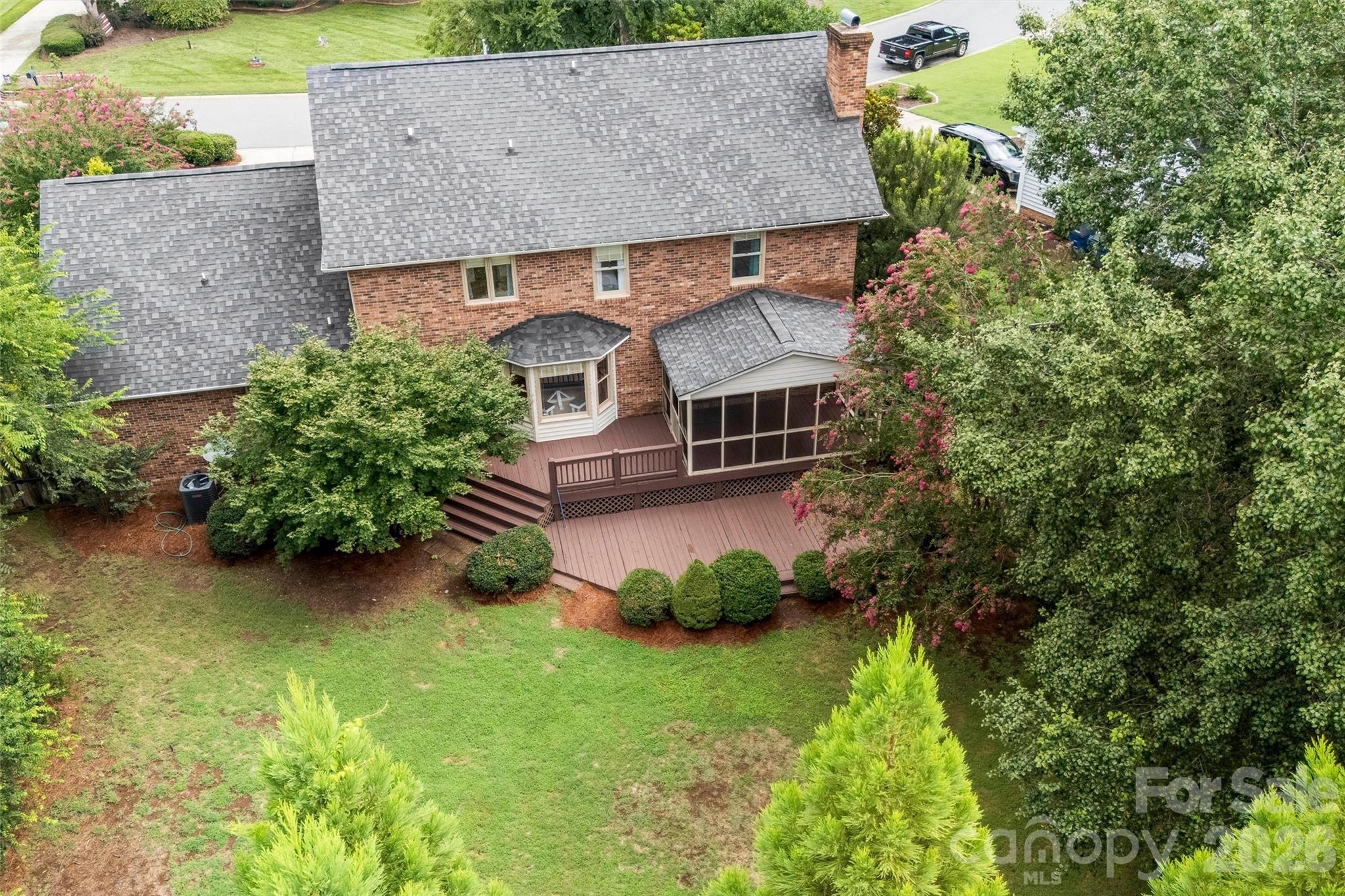 8601 Middleton Circle Property Photo 3