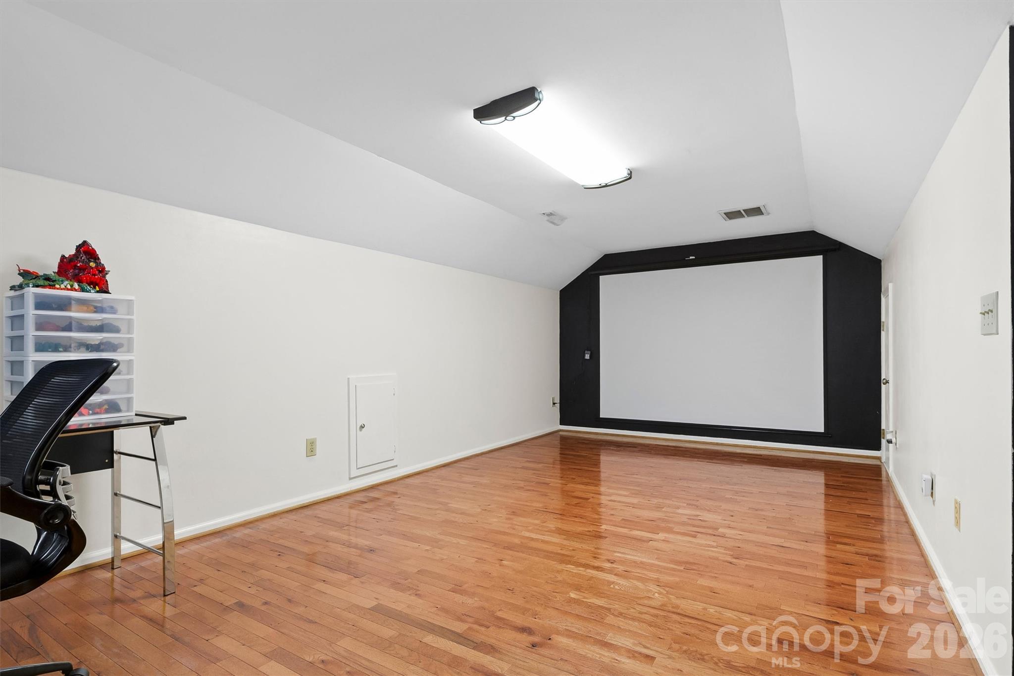 8601 Middleton Circle Property Photo 37