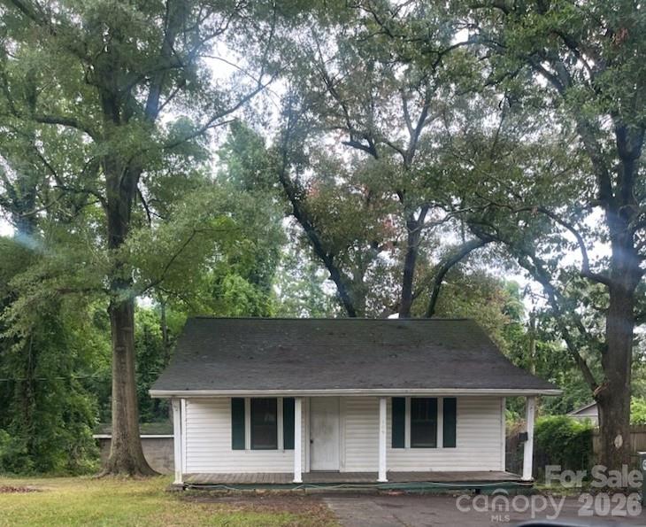 109 Carlton Drive Property Photo 1