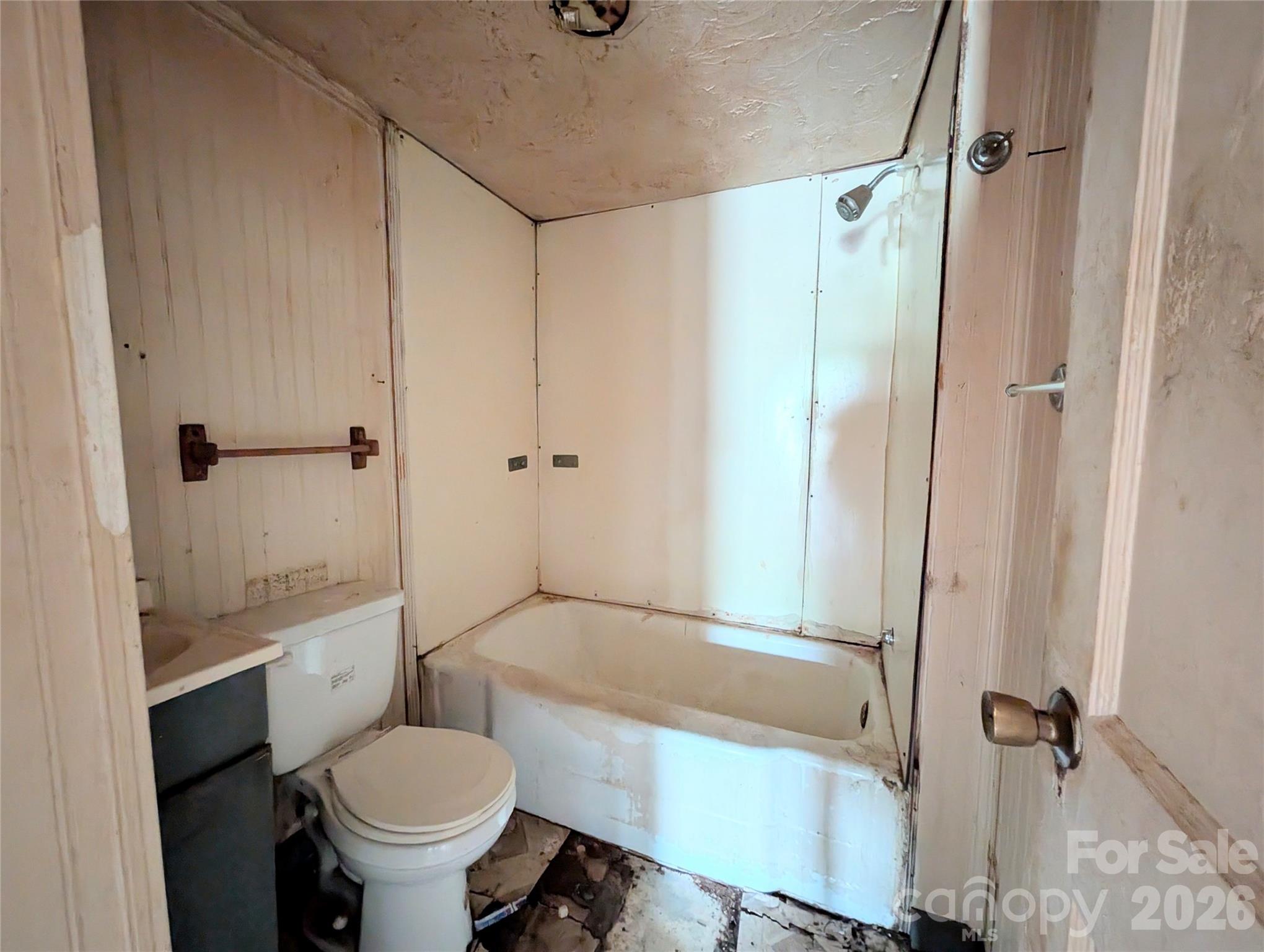 109 Carlton Drive Property Photo 9