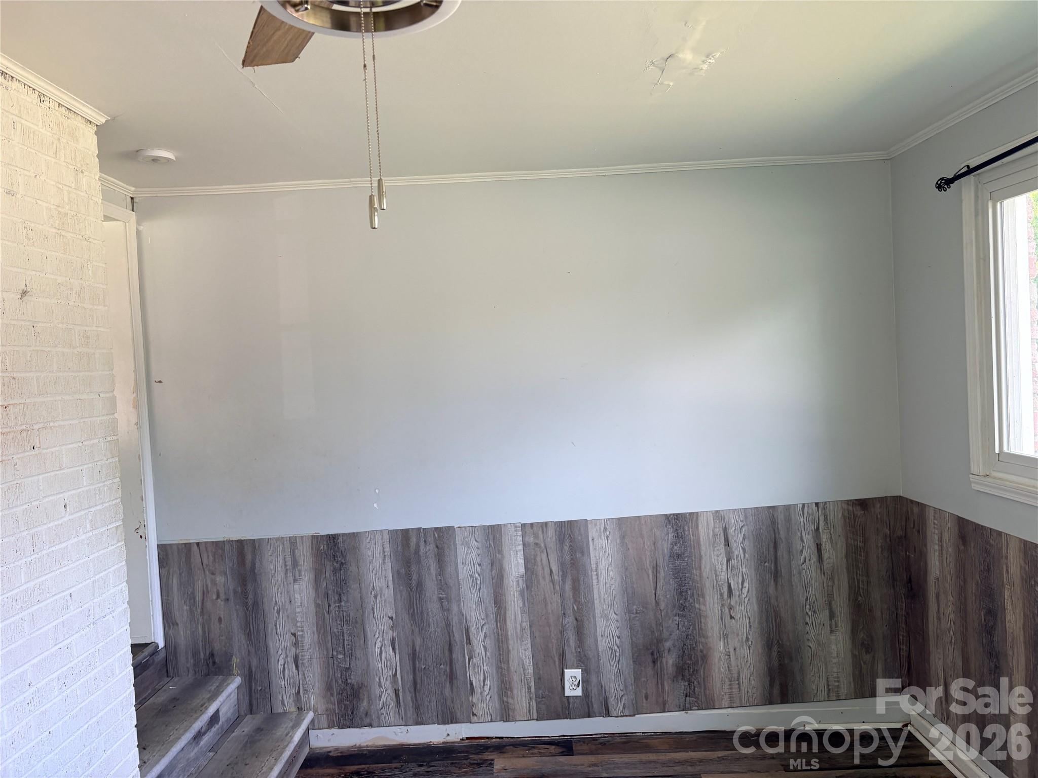 711 Arthur Boulevard Property Photo 5