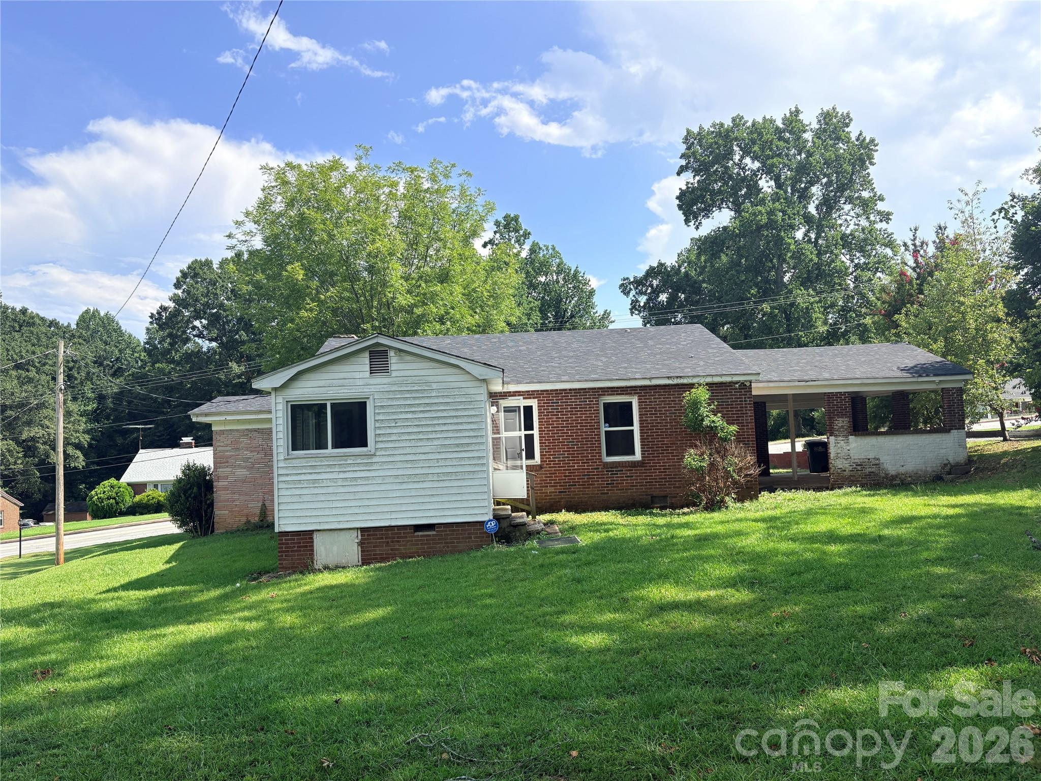 711 Arthur Boulevard Property Photo 12