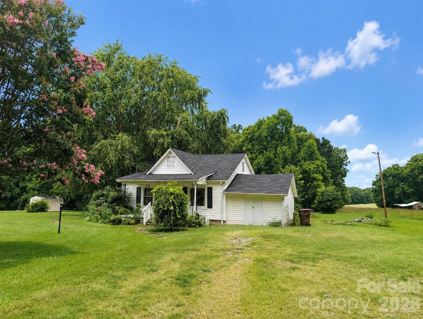 1538 Independence Square Property Photo 1