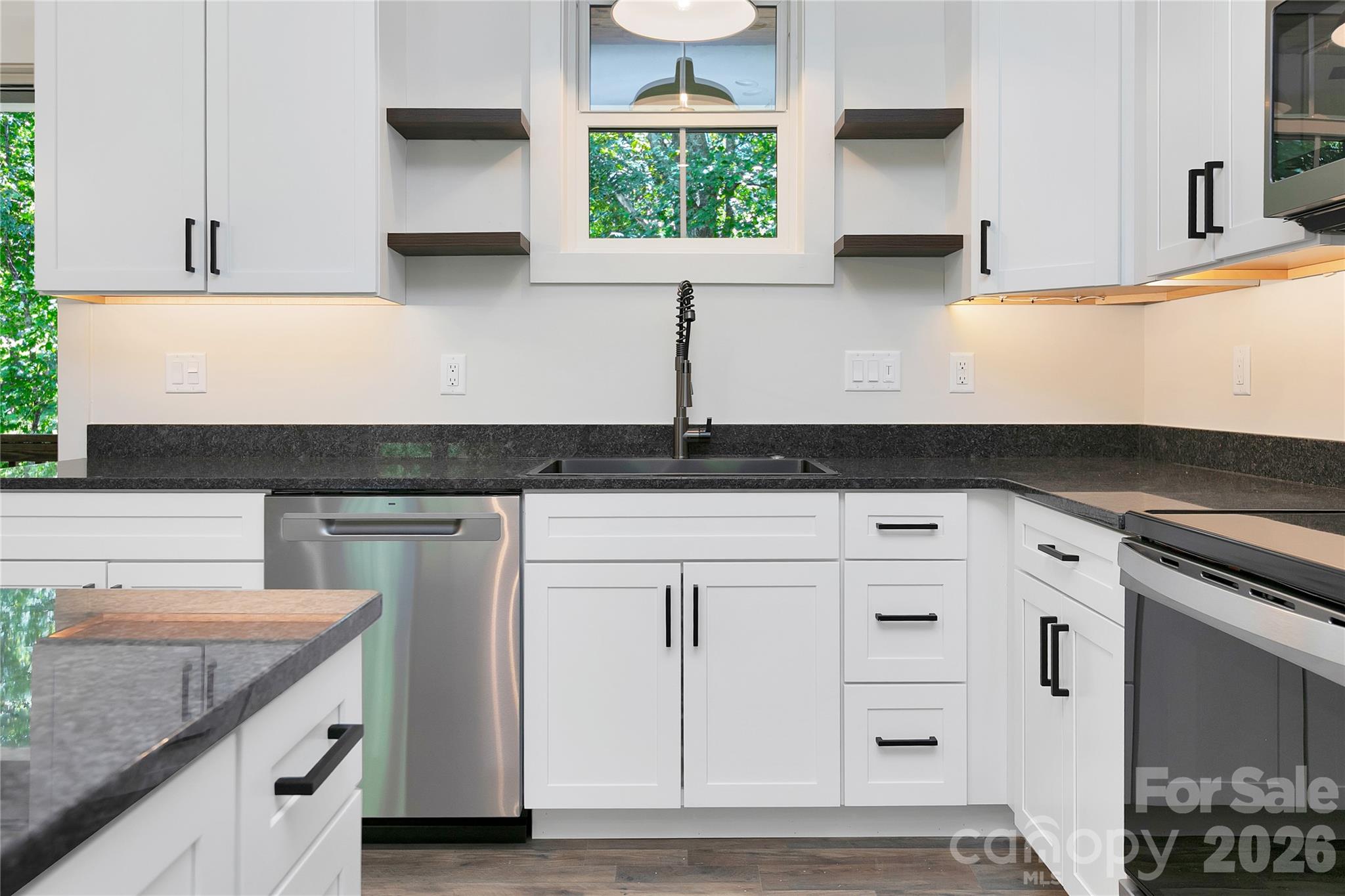 146 Cliff Road Property Photo 17