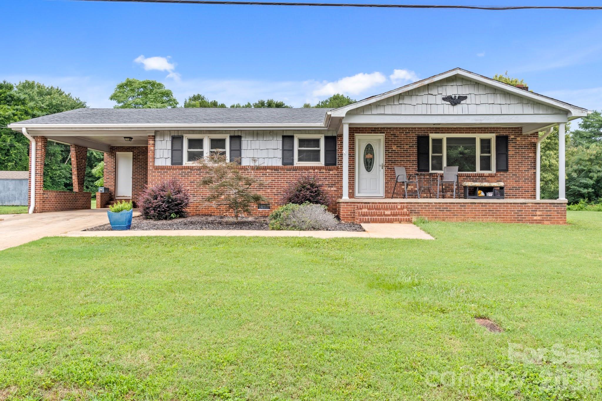 131 River Road Property Photo 1