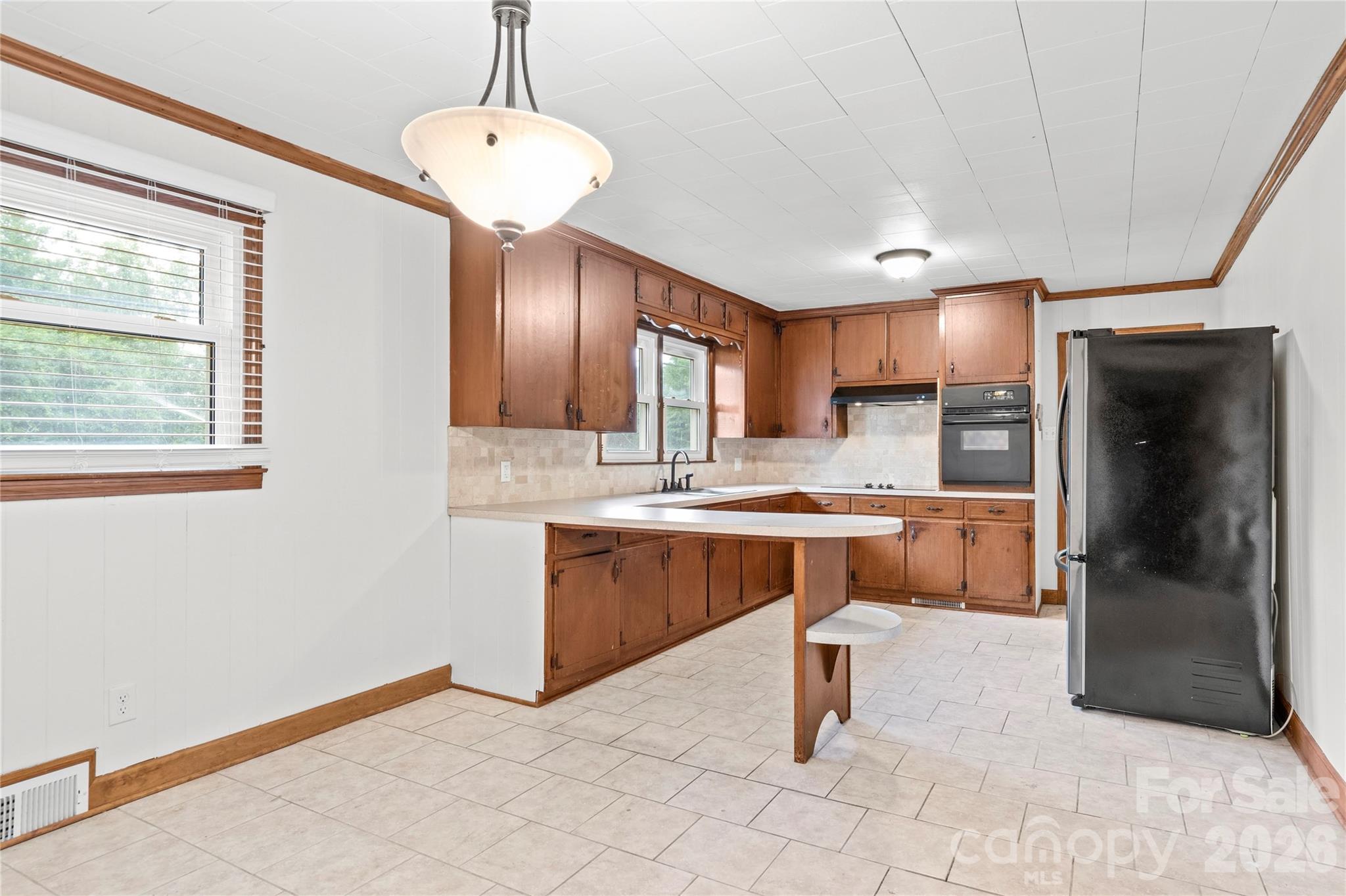 131 River Road Property Photo 8