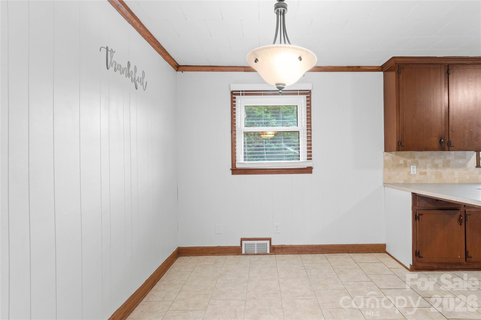 131 River Road Property Photo 11
