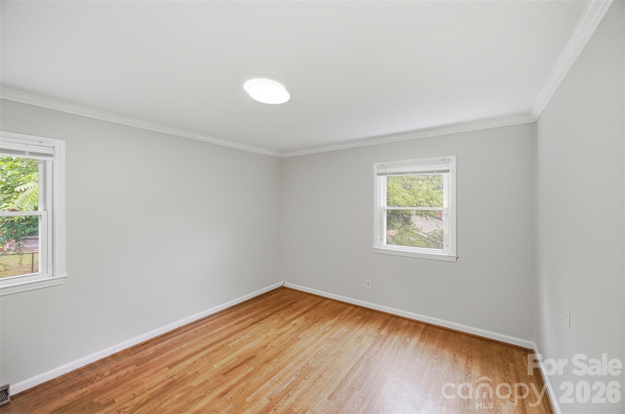 601 Groves Street Property Photo 15