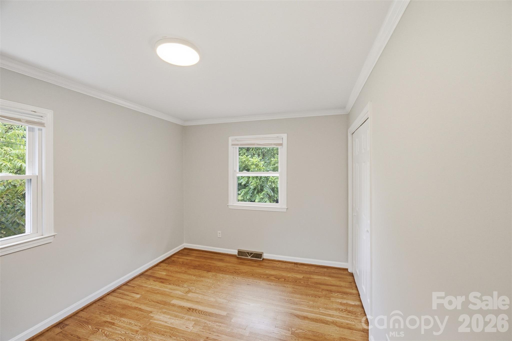 601 Groves Street Property Photo 17