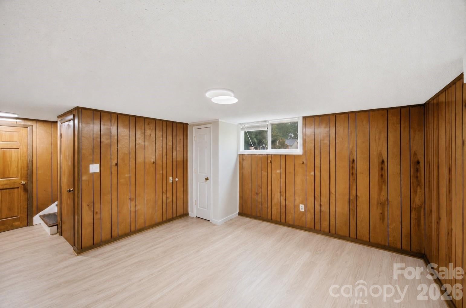 601 Groves Street Property Photo 20