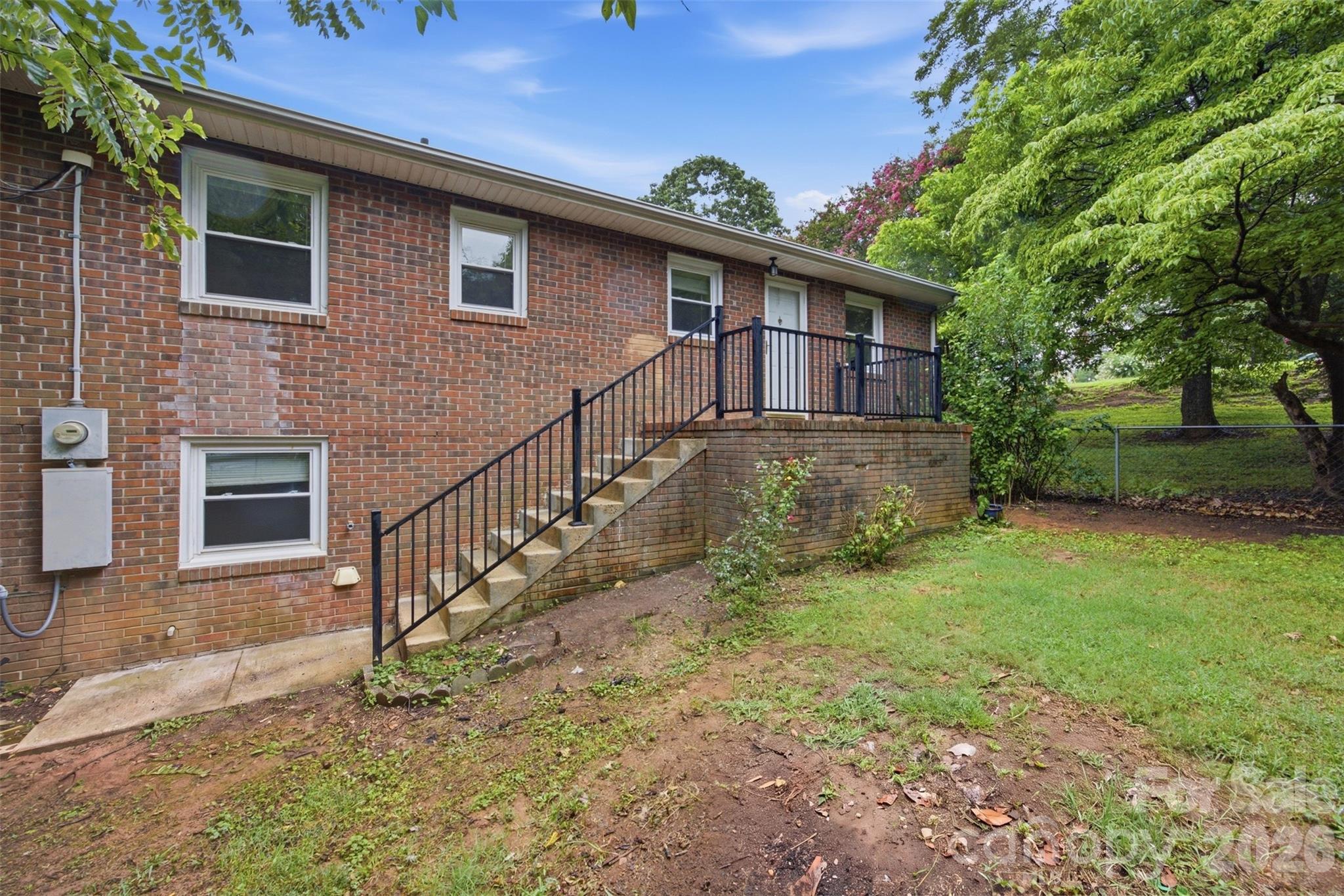 601 Groves Street Property Photo 25