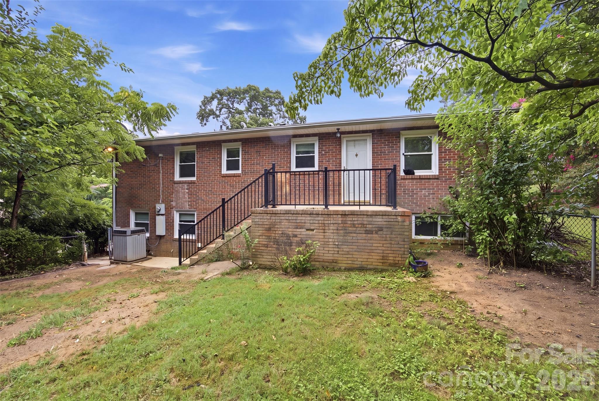 601 Groves Street Property Photo 26