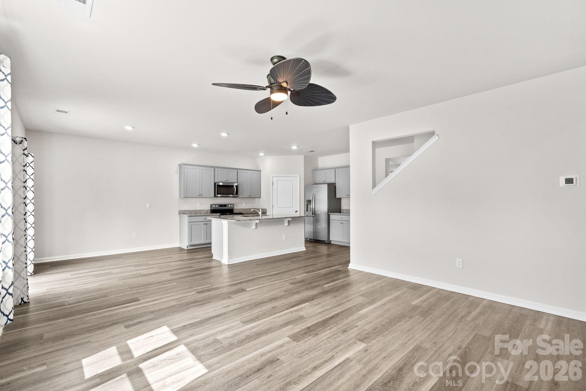 1000 Sennema Circle Property Photo 8