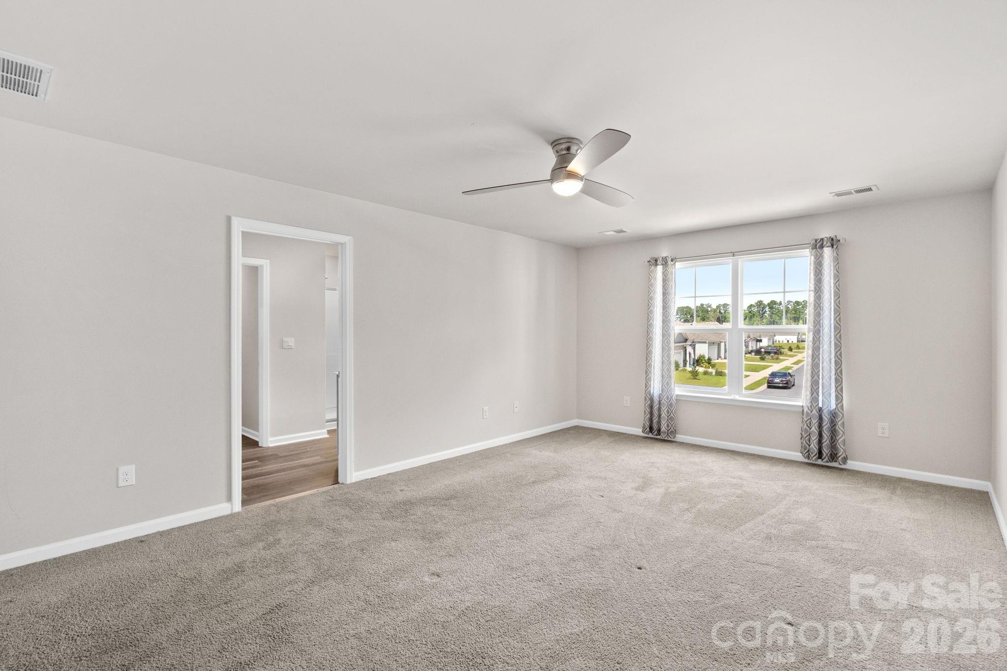 1000 Sennema Circle Property Photo 10