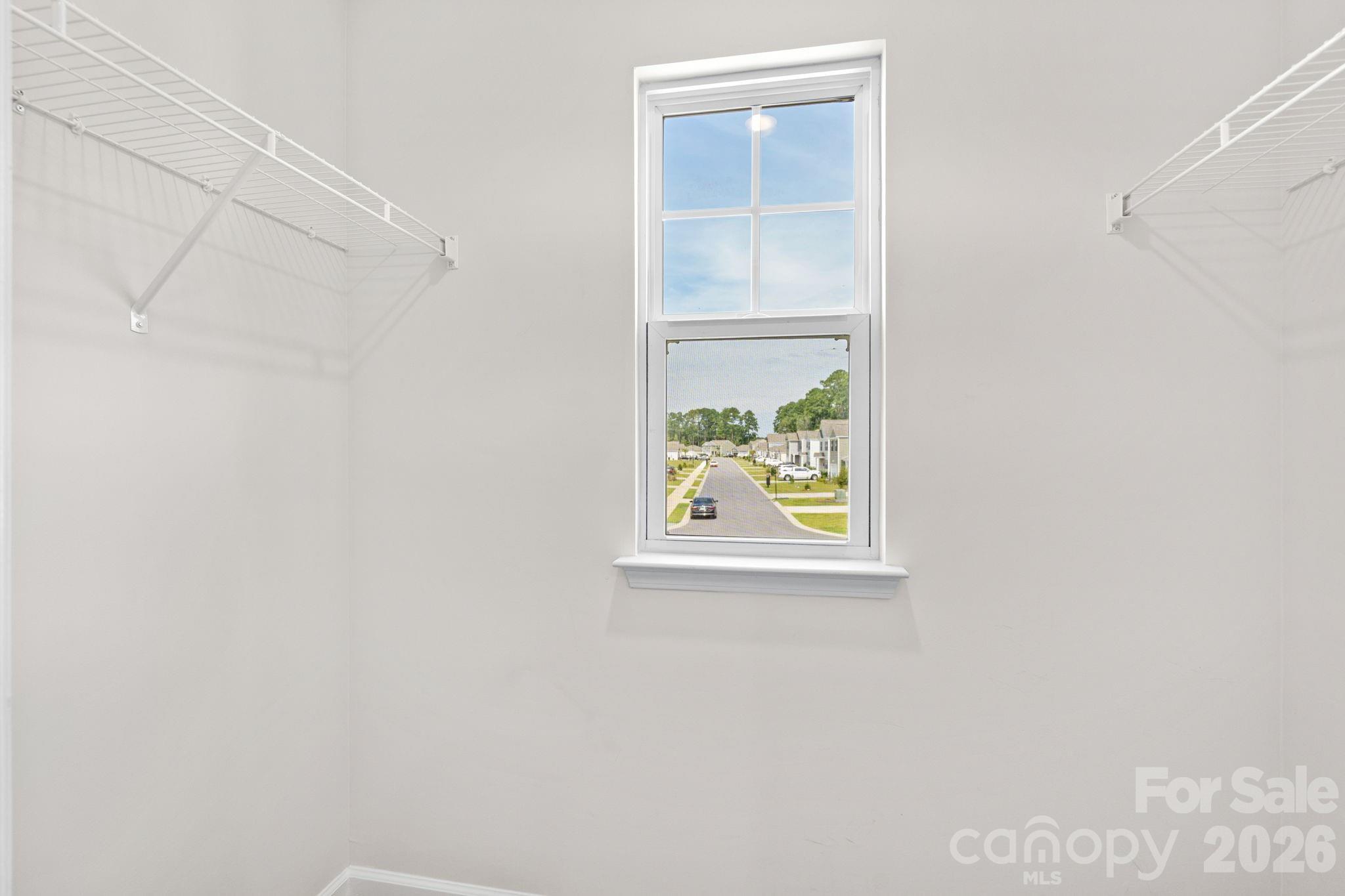 1000 Sennema Circle Property Photo 14