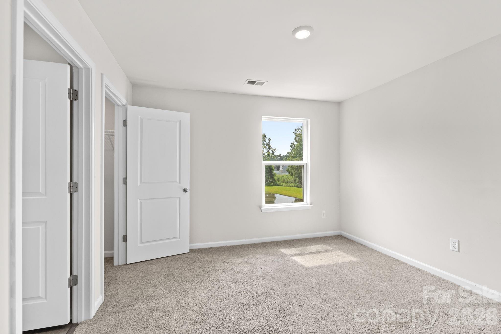 1000 Sennema Circle Property Photo 15