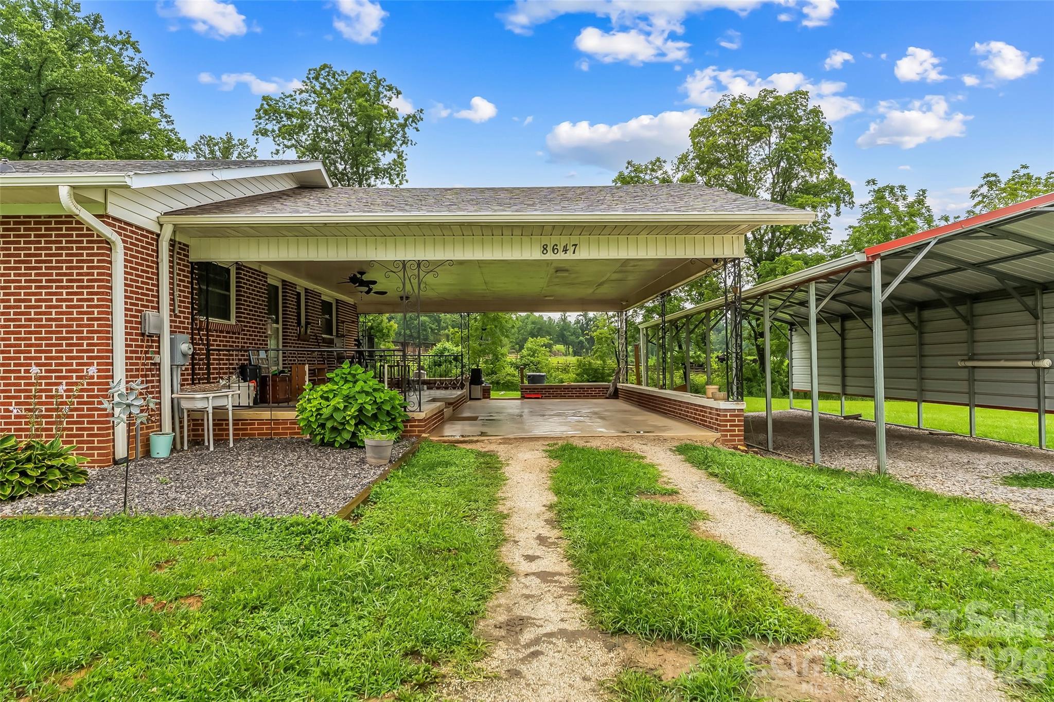 8647 Us 221 Highway Property Photo 3