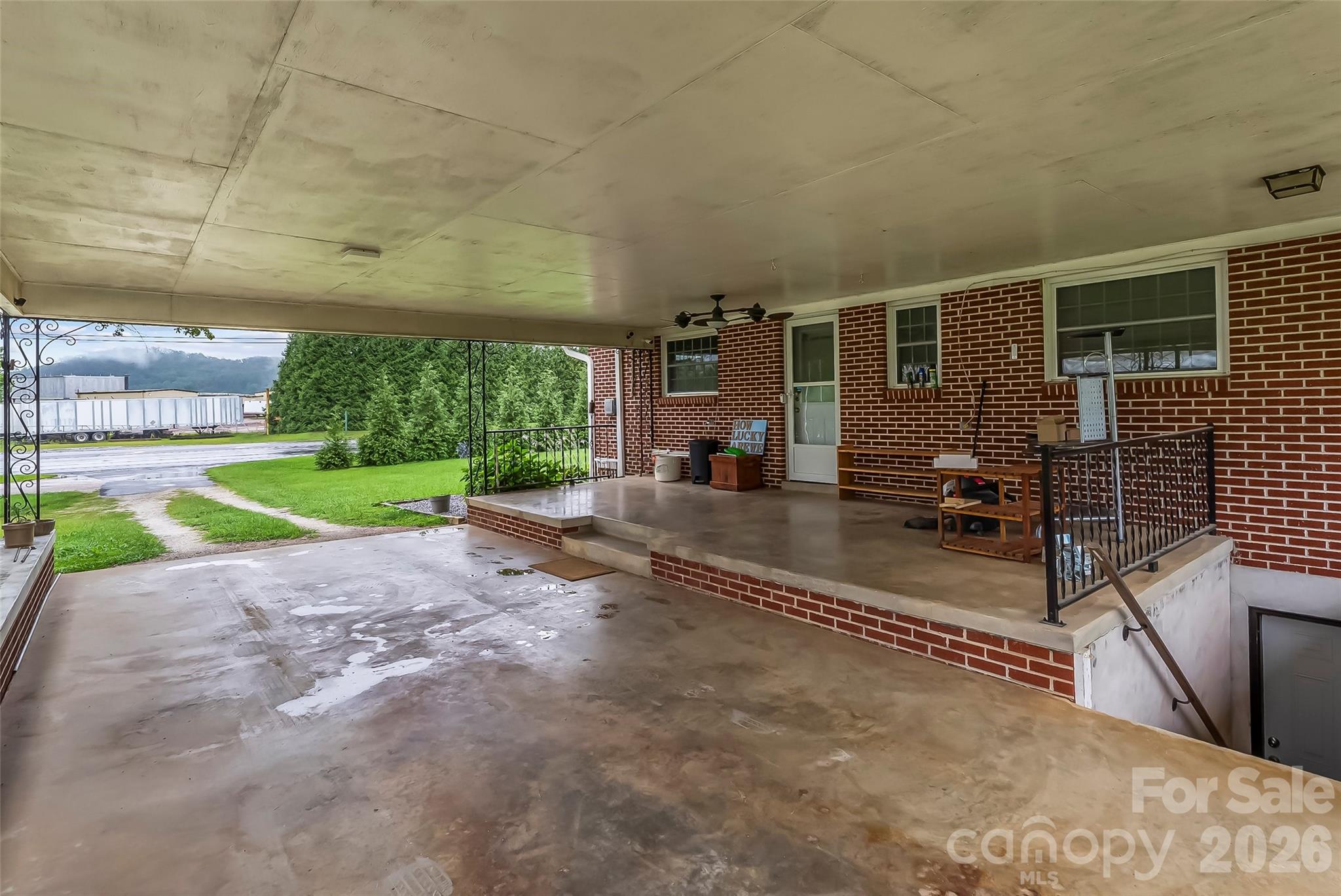 8647 Us 221 Highway Property Photo 4