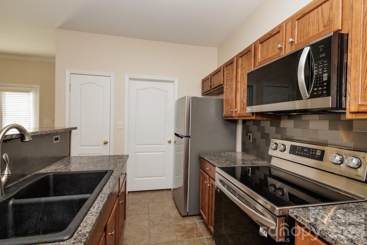 12355 Walden Lea Drive Property Photo 9