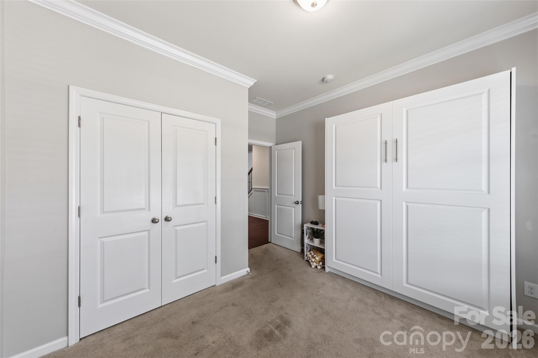 1004 Hallmark Way Property Photo 7