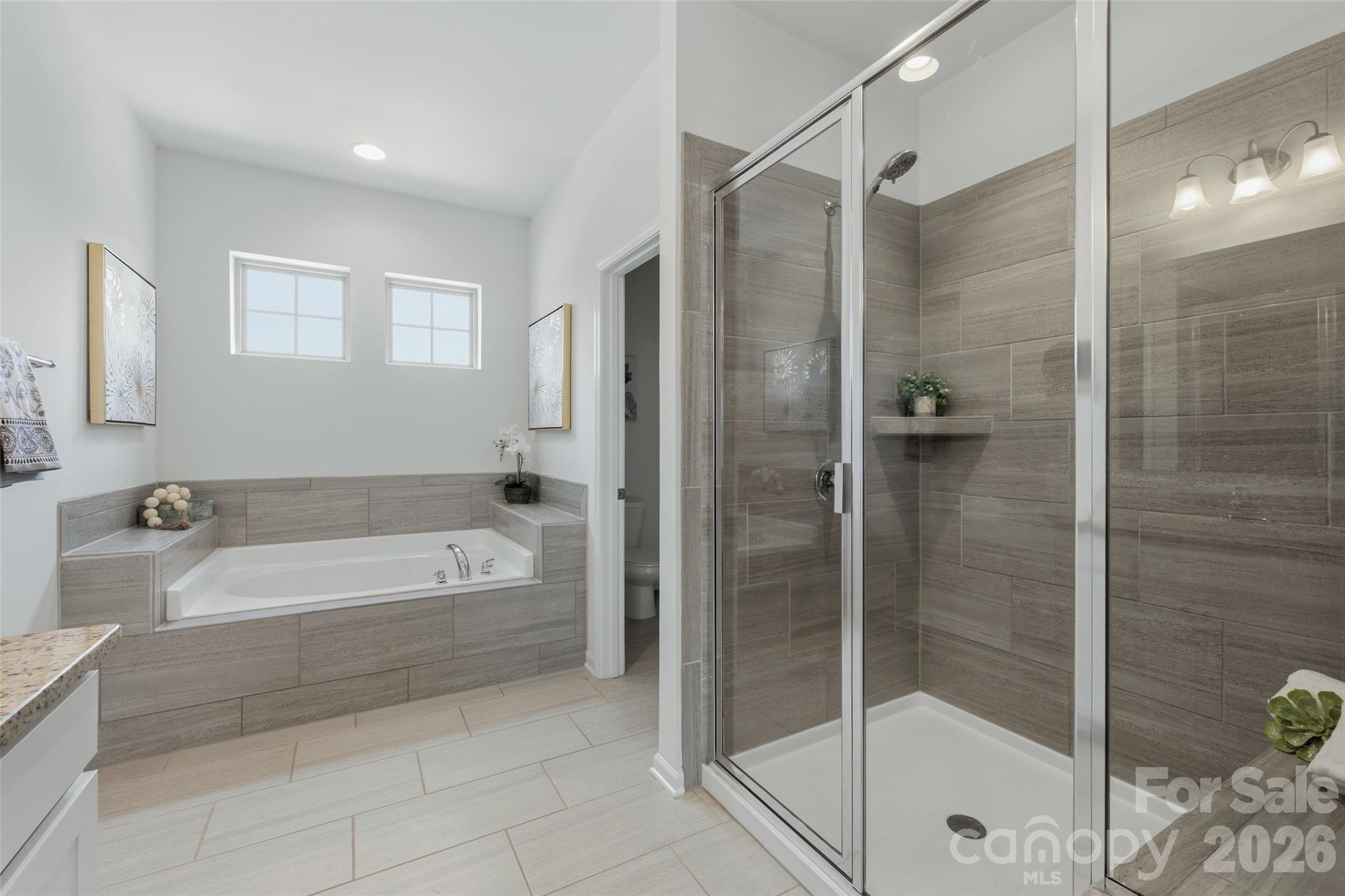 1004 Hallmark Way Property Photo 27
