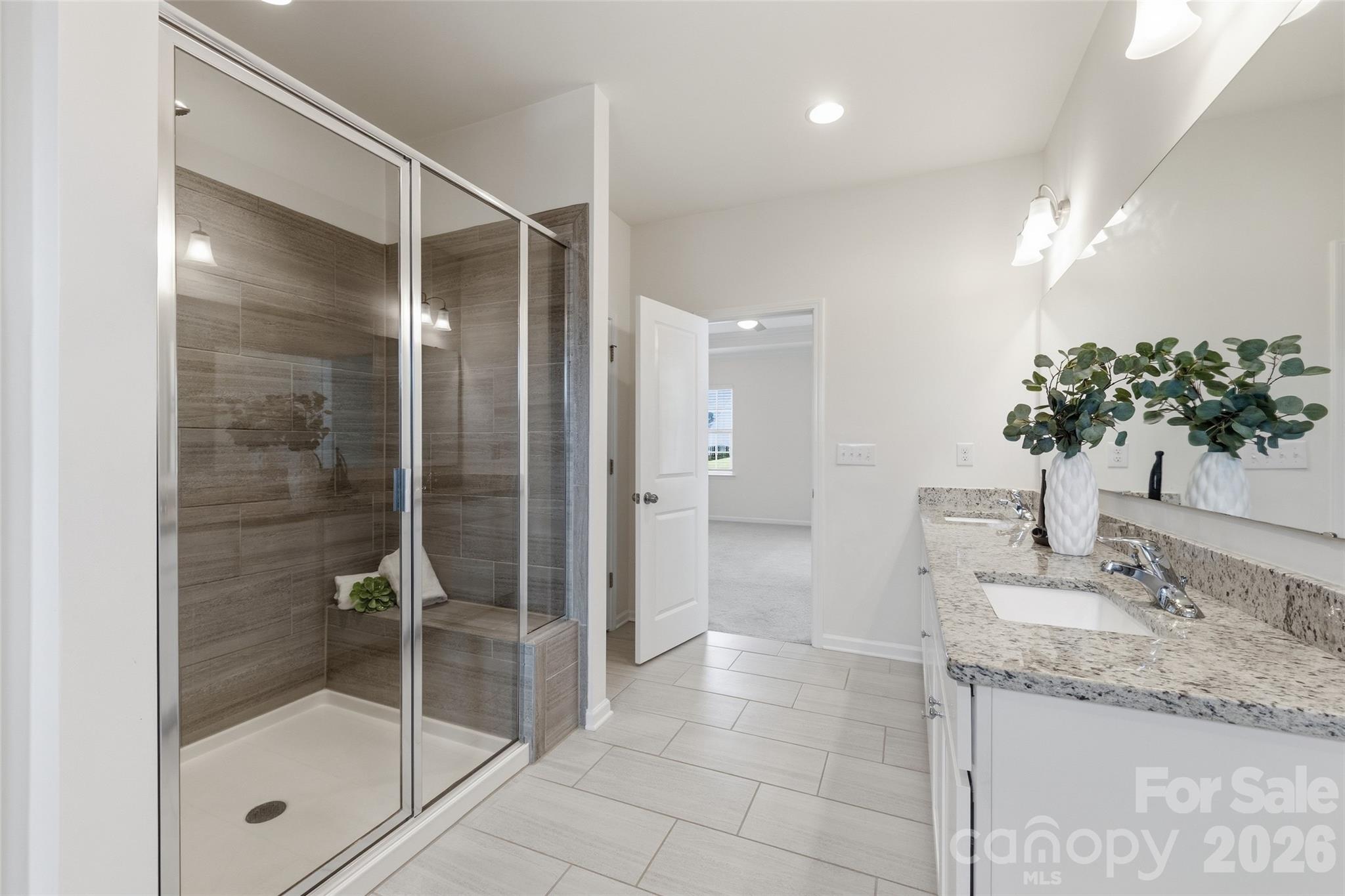 1004 Hallmark Way Property Photo 28