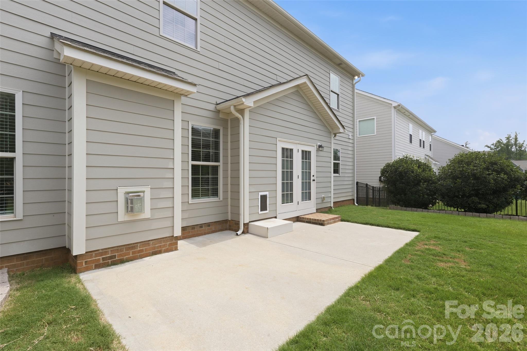 1004 Hallmark Way Property Photo 35