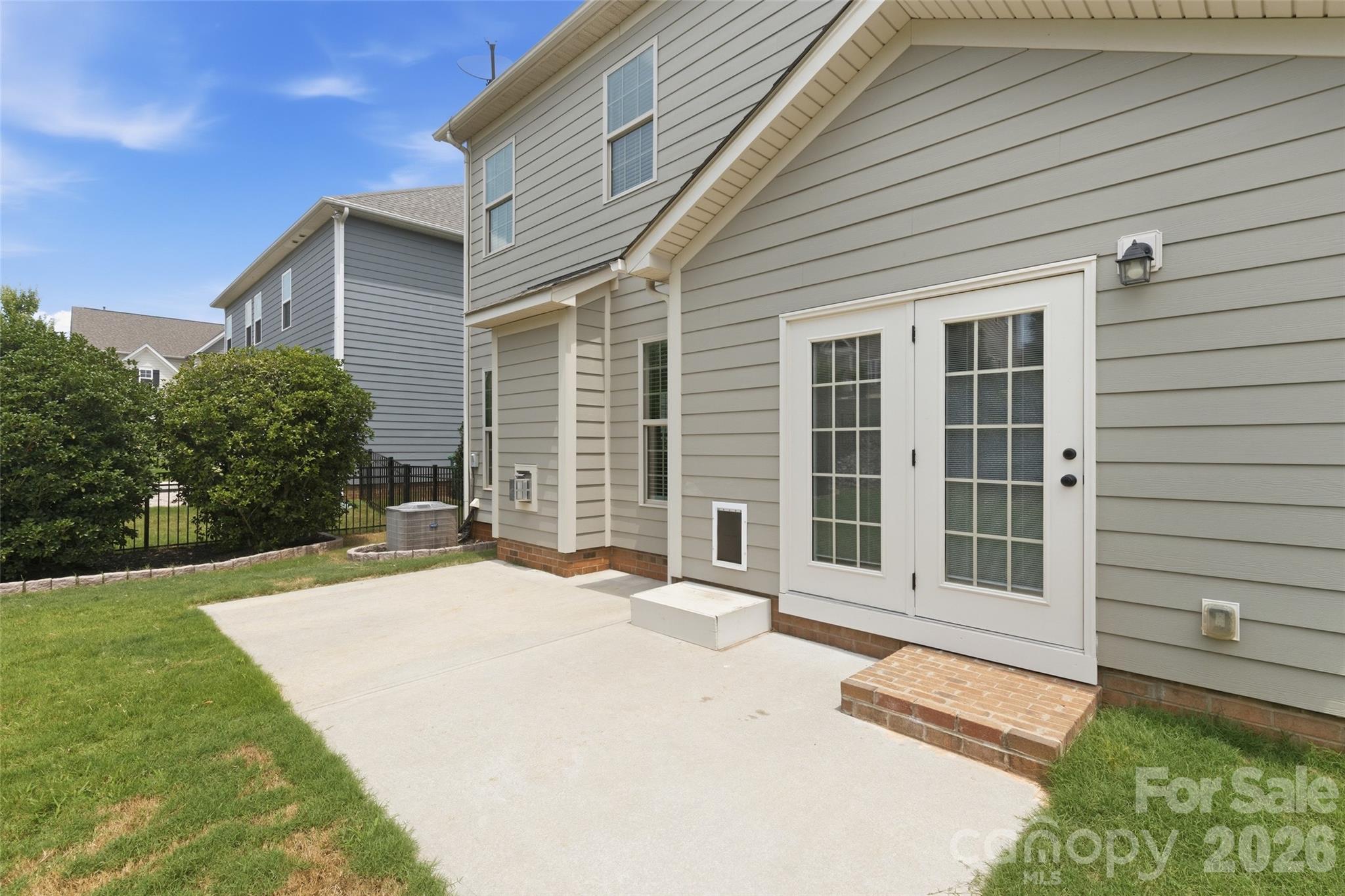1004 Hallmark Way Property Photo 36