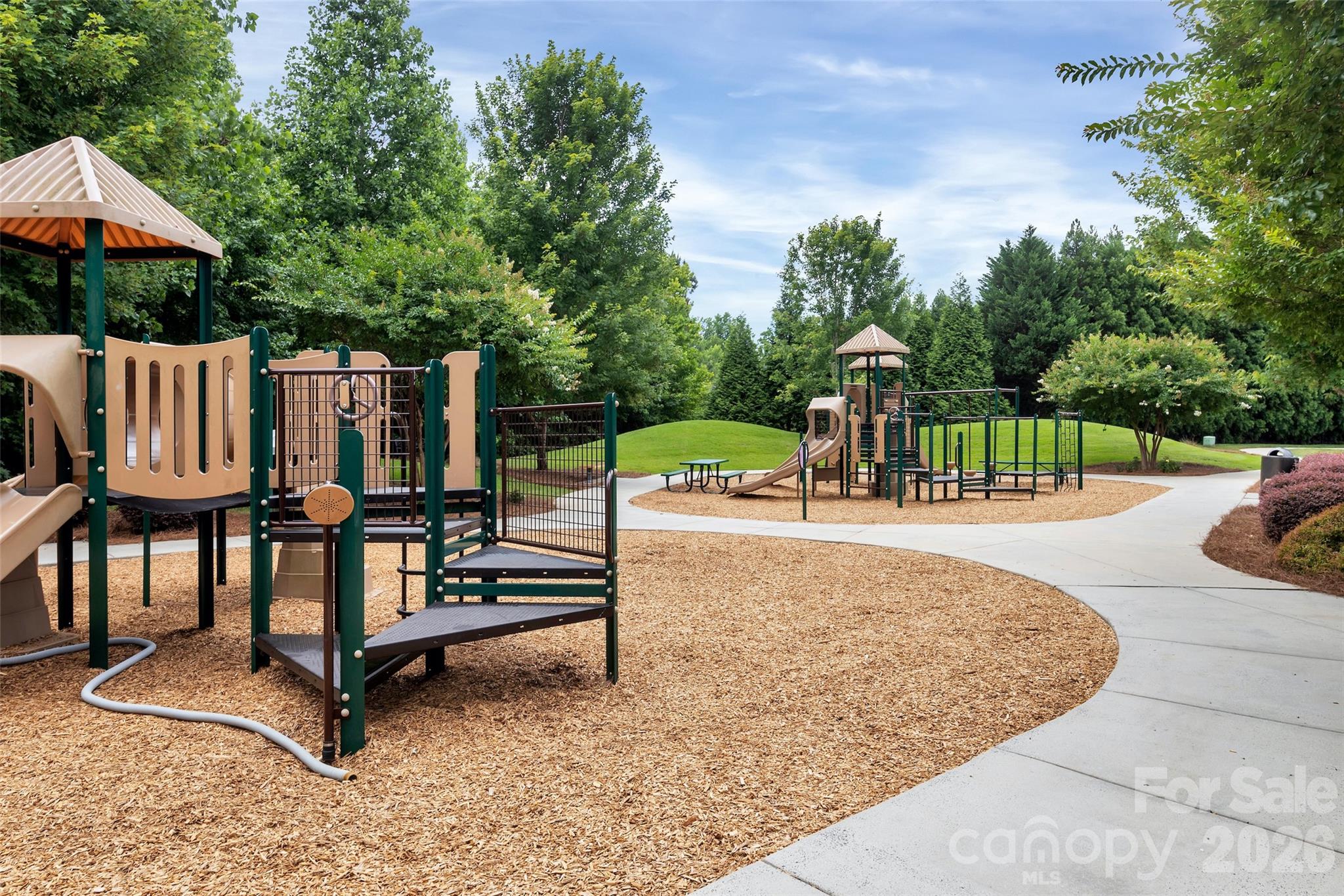 1004 Hallmark Way Property Photo 45