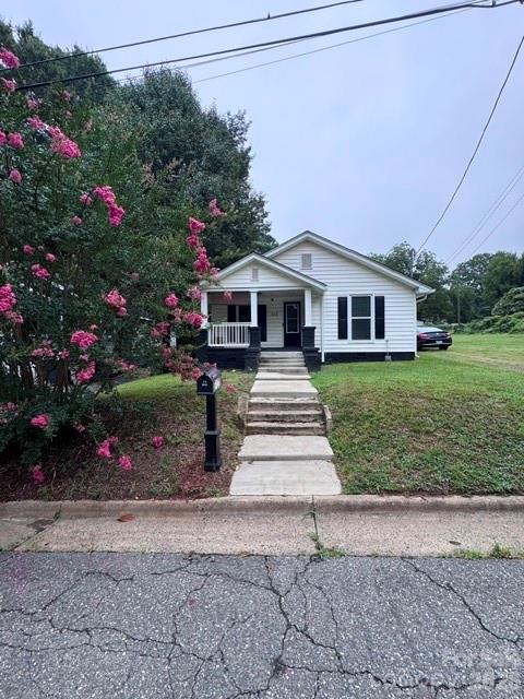 512 S Gray Street Property Photo 1