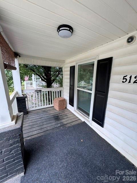 512 S Gray Street Property Photo 2