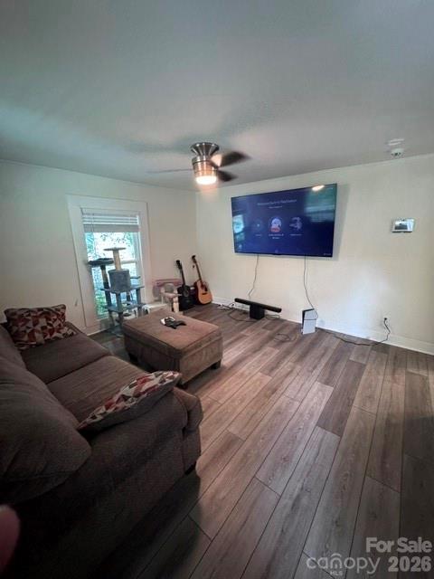 512 S Gray Street Property Photo 11