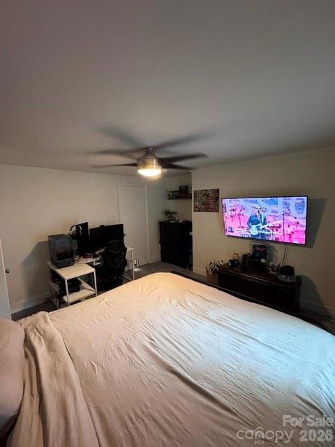 512 S Gray Street Property Photo 15