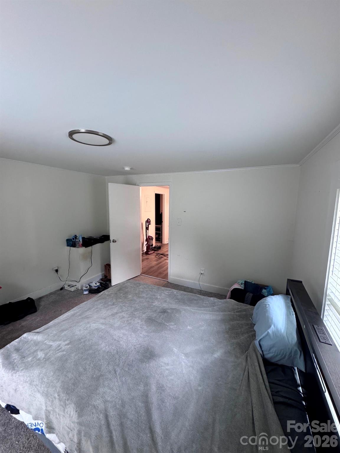 512 S Gray Street Property Photo 18