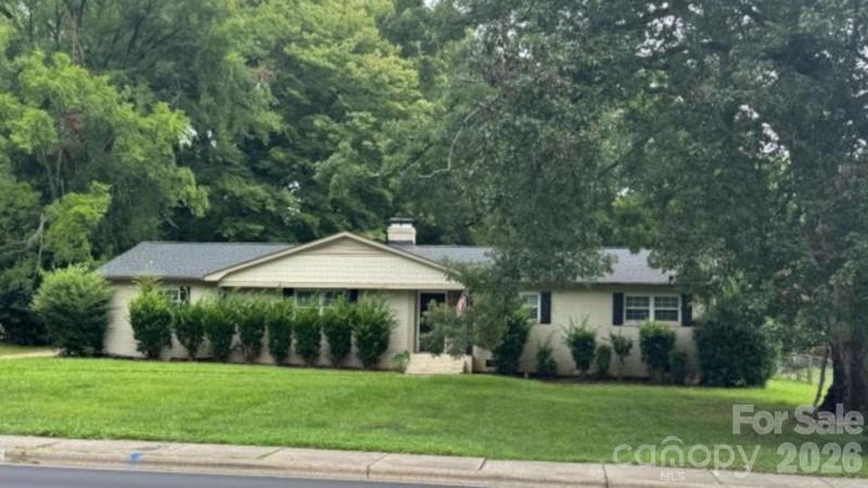 7511 Monroe Road Property Photo 1