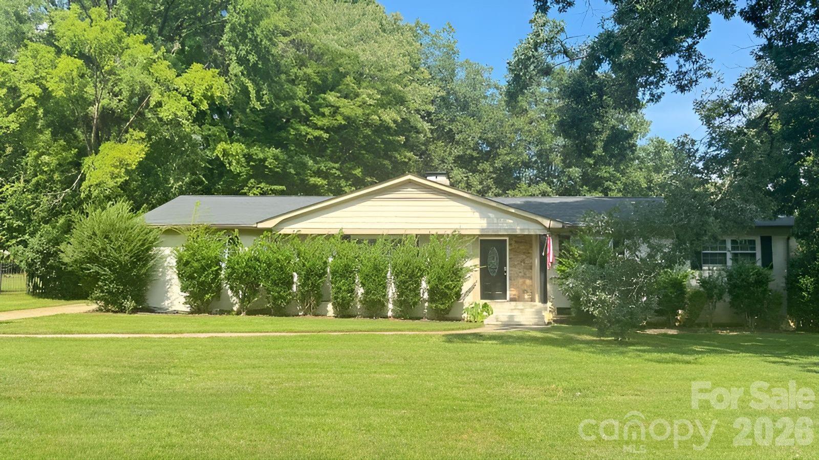 7511 Monroe Road Property Photo 1