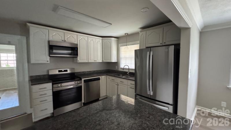 7511 Monroe Road Property Photo 3