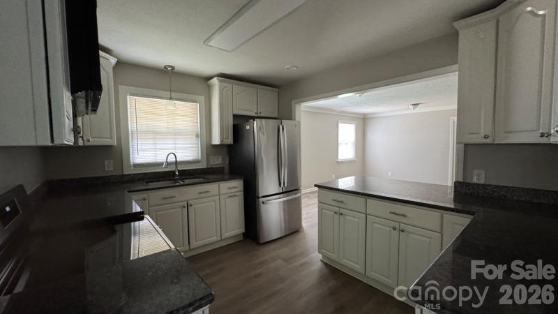 7511 Monroe Road Property Photo 4