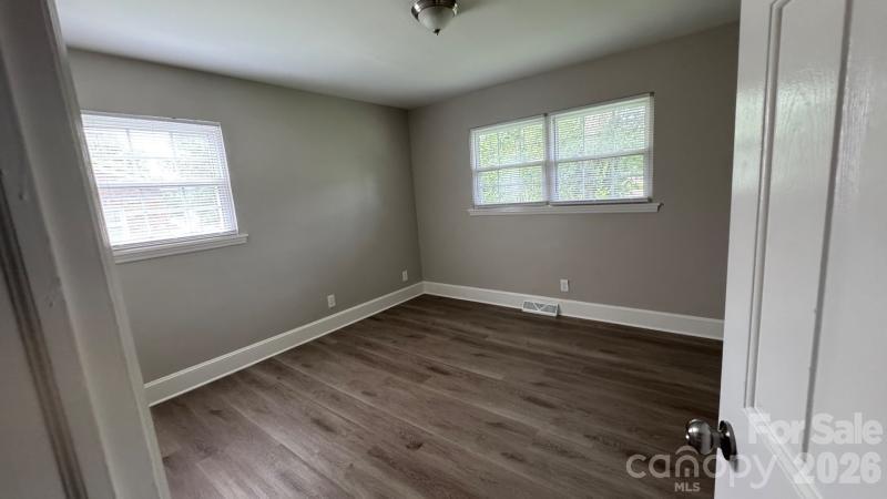 7511 Monroe Road Property Photo 8