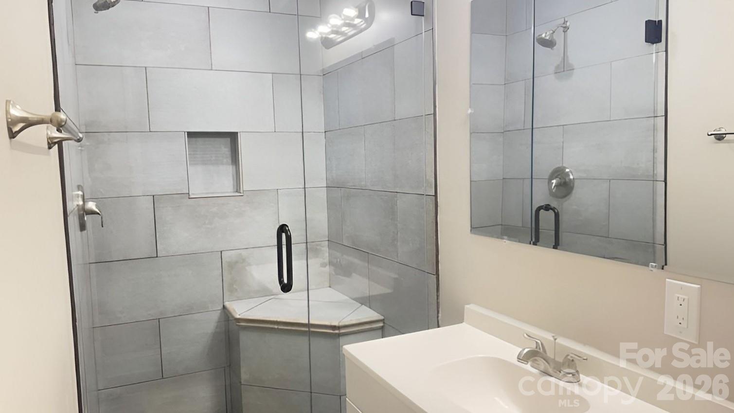 7511 Monroe Road Property Photo 15