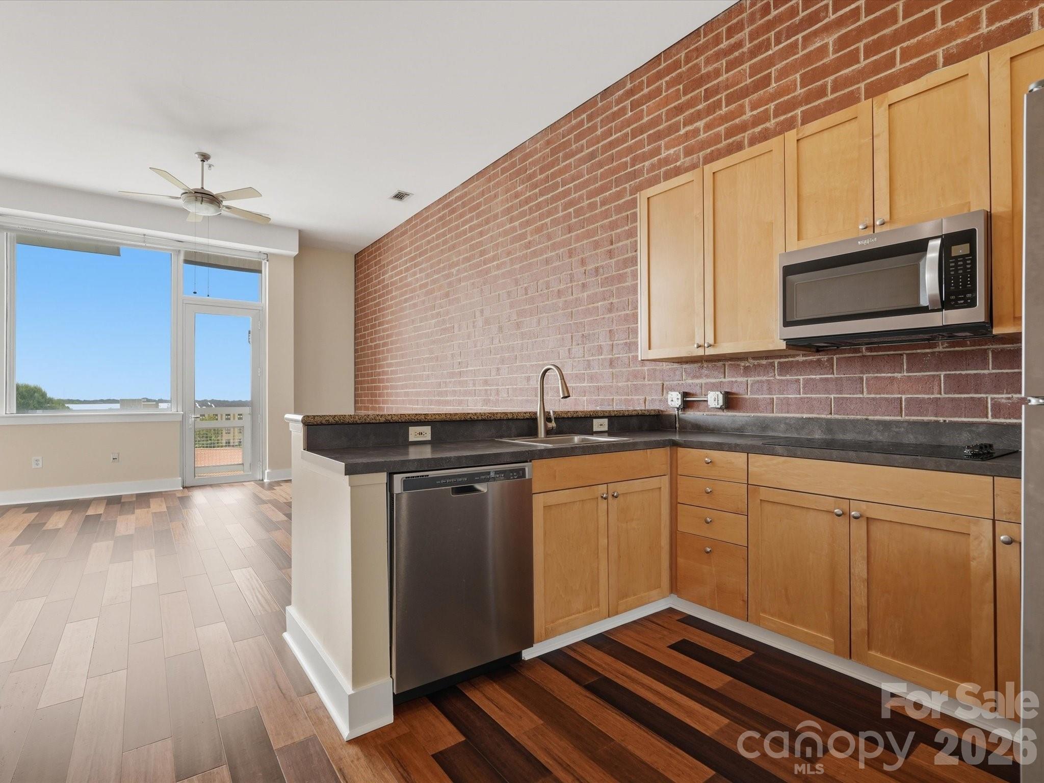 710 W Trade Street 703 Property Photo 6