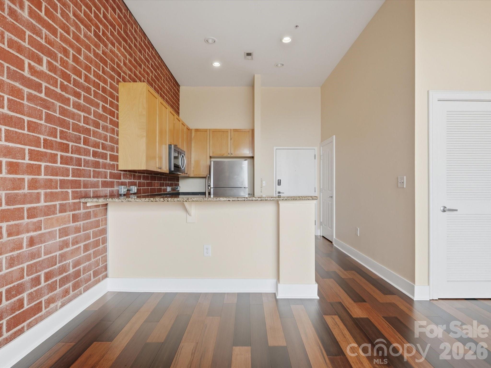 710 W Trade Street 703 Property Photo 8
