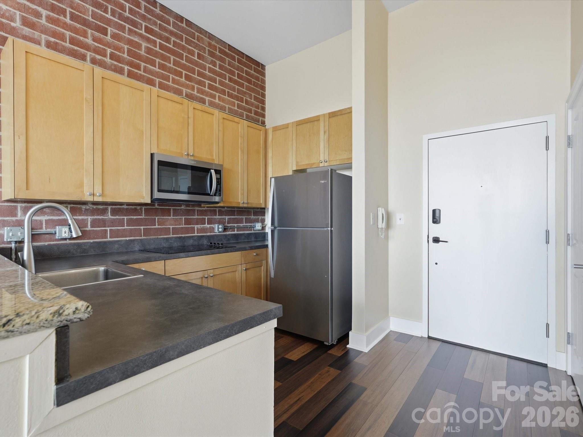 710 W Trade Street 703 Property Photo 9