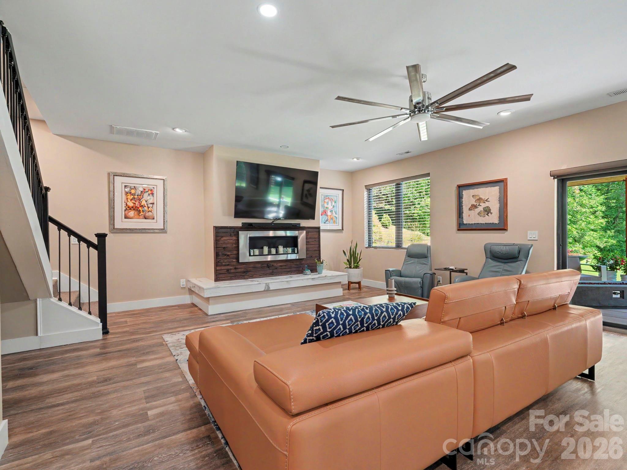 815 Burrage Road Property Photo 12