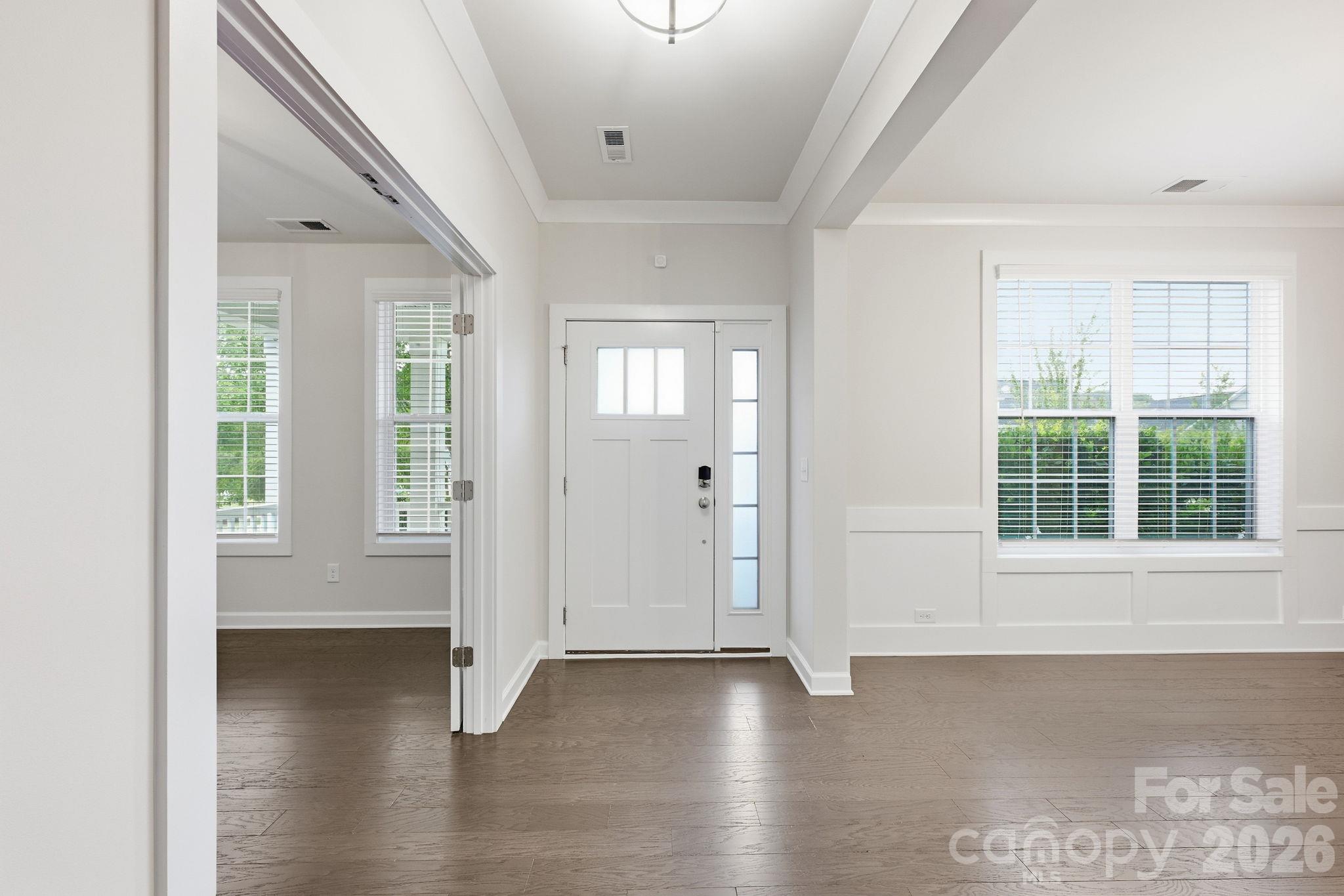 445 Hudson Place Property Photo 4