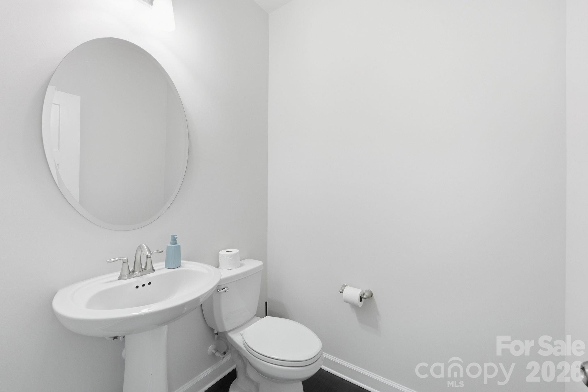 445 Hudson Place Property Photo 5